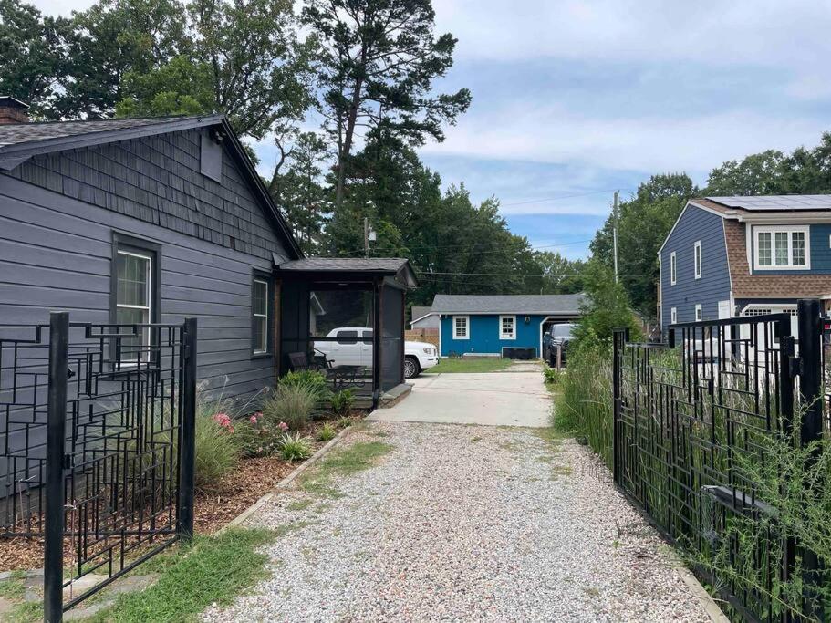 Charming Urban Retreat - Cozy Cottage In Charlotte Exterior photo